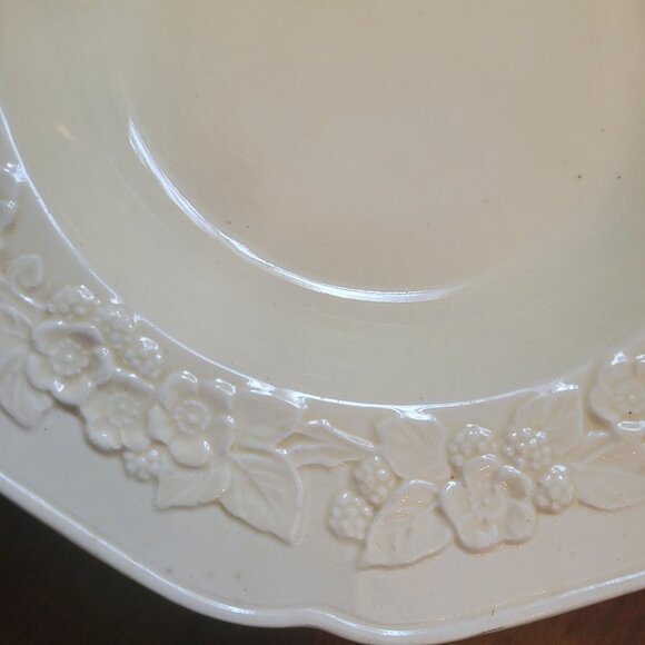 Set Of 4 Crown Ducal England Embossed Floral Cream Soup Bowls 8.5" Diameter Vint - Picture 3 of 6
